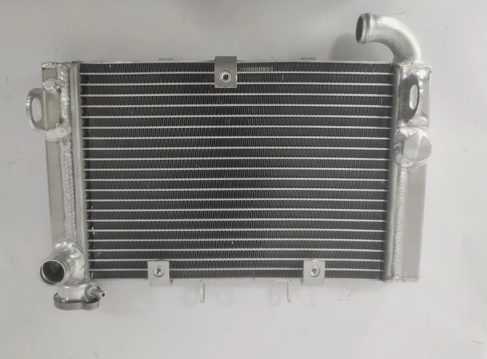 NUEVO radiador de aluminio de refrigeración por agua del motor para Honda Magna 750 VF750C 1994-2003 Foto 3 de 4