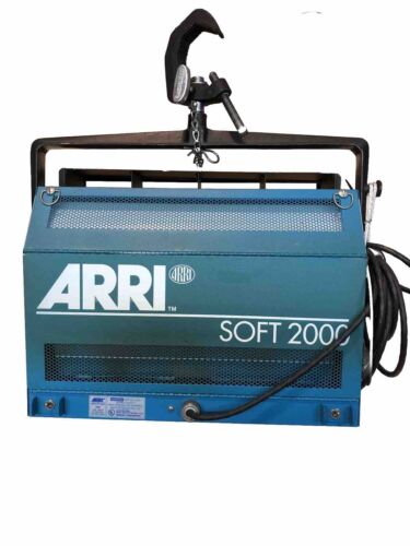 ARRI Soft 2000 Watt Studio Stage Fill Light 120v 2000 Watt Tungsten Lamp - Picture 1 of 5