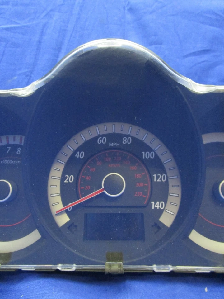 Cuadro de instrumentos velocímetro Kia Forte EX 2013 PN 94051-1M000 Foto 3 de 4