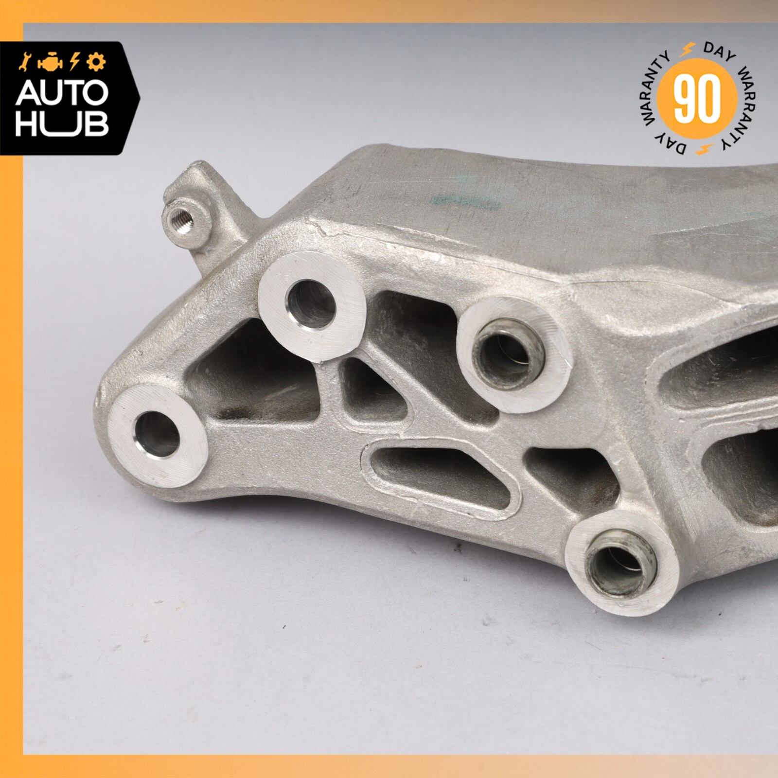 14-18 Maserati Ghibli 3.0L Engine Motor Bracket Mount Left Driver Side OEM 51k