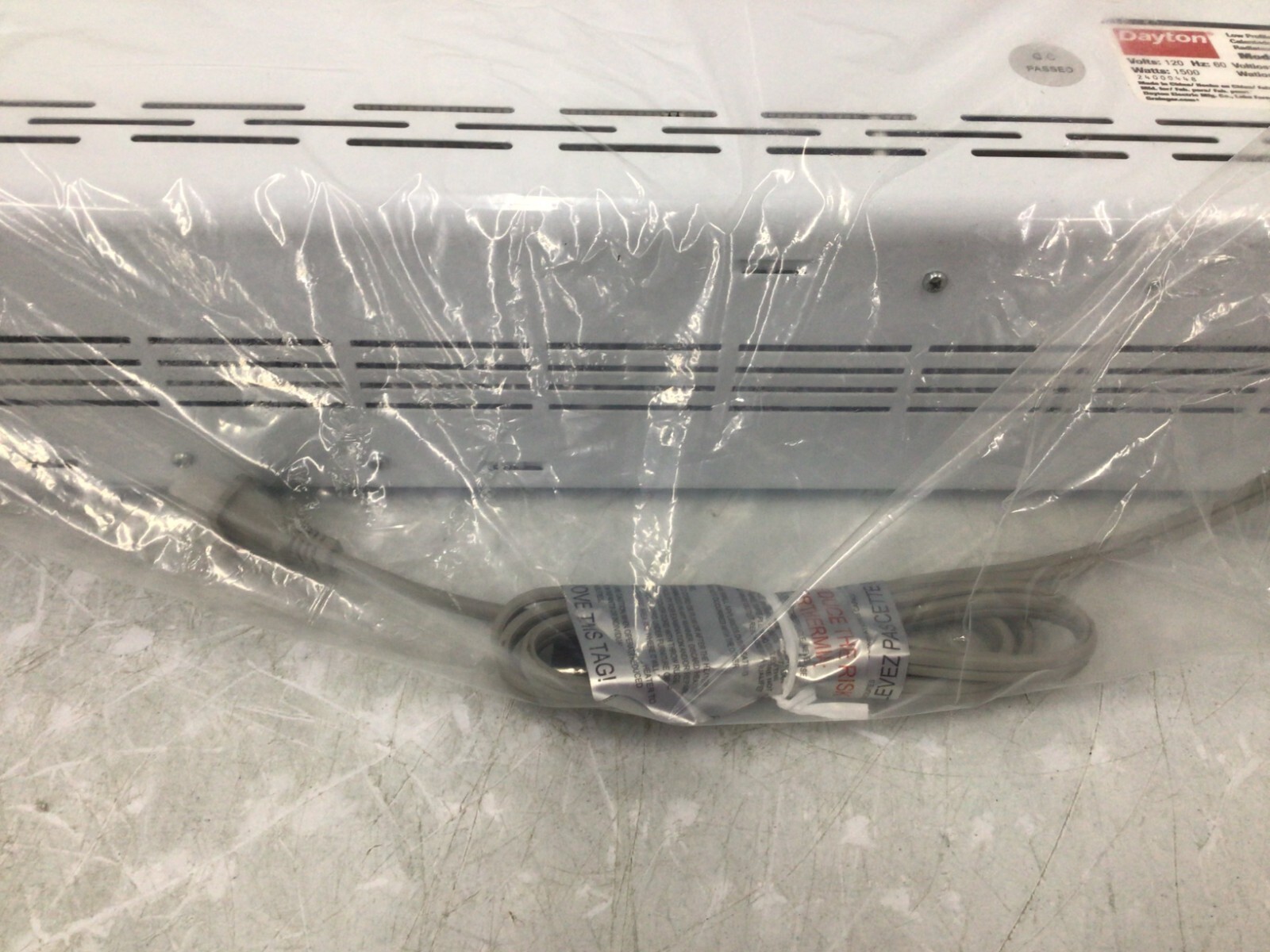 DAYTON - 1VNX4 Electric Baseboard Heater 1500W, 5118 BtuH Heating Cap