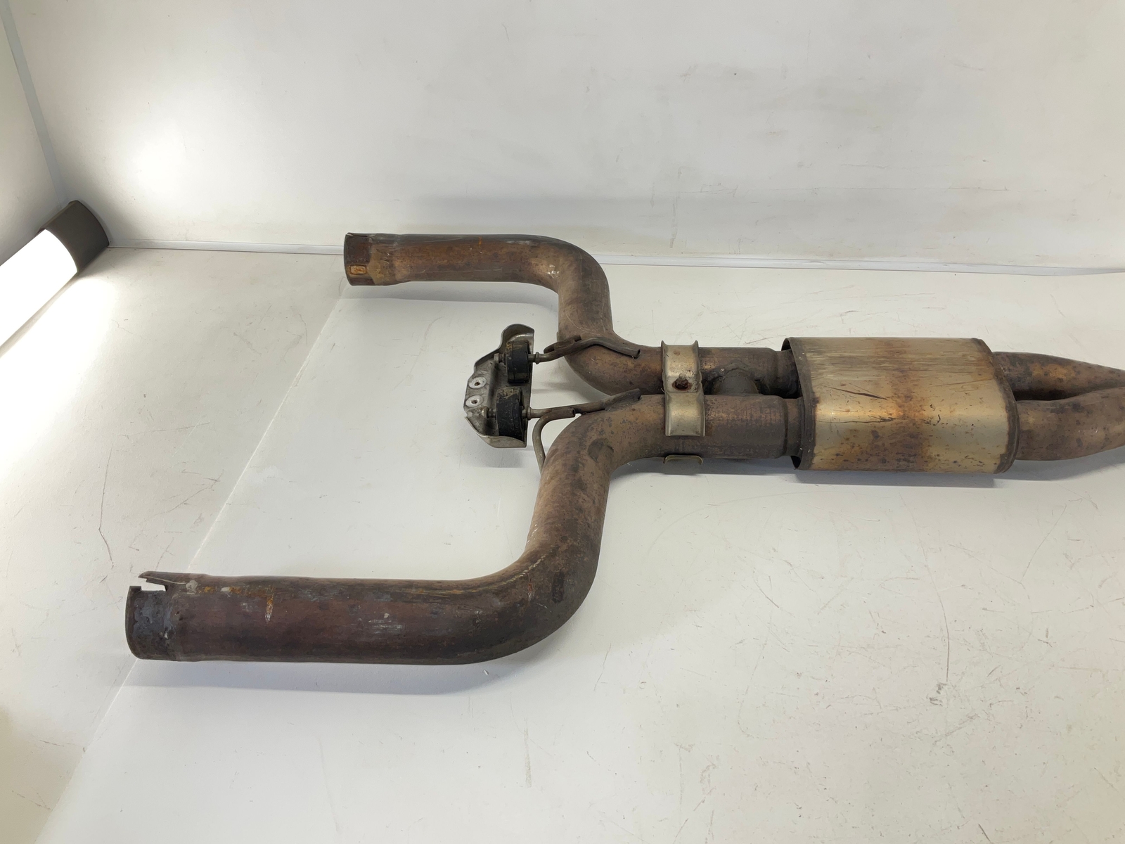 14-20 MASERATI Ghibli Rear Center Exhaust Pipe Tube