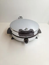 Vintage Toastmaster Waffle Iron Maker Baker Non Stick Chrome 252C Round TESTED