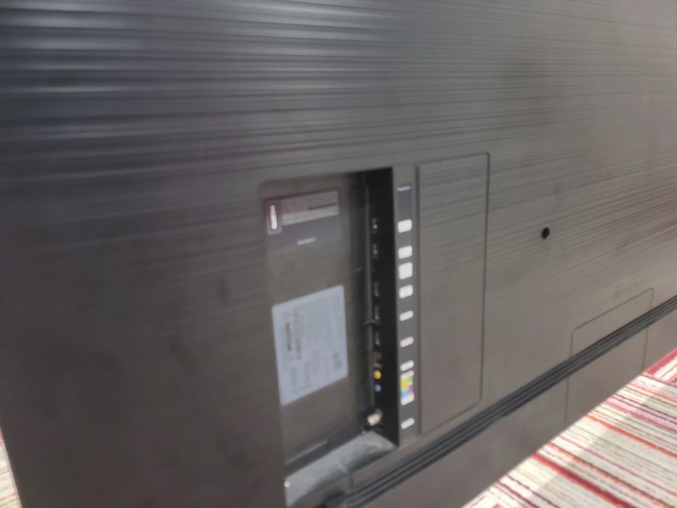 Samsung - 65" Class - LED - NU7100 Series - 2160p - Smart - 4K UHD TV with HDR - Image 3 of 4