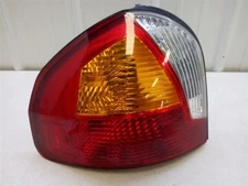 2005 2006 HYUNDAI SANTA FE LEFT DRIVER TAILLIGHT w/ Yellow Insert OEM
