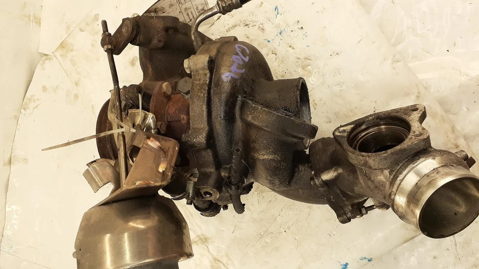 Turbo/Supercharger 3.0L Diesel Twin Turbo Lower Fits 09-11 BMW 335i 2157293 — 第 3/4 张图片