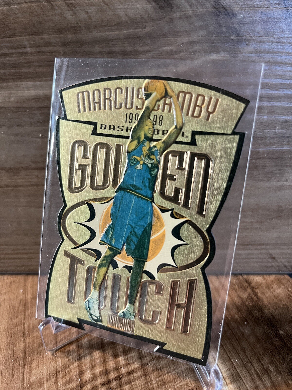 1997-98 SkyBox Premium #6GT Marcus Camby Golden Touch 1:360 Die-cut