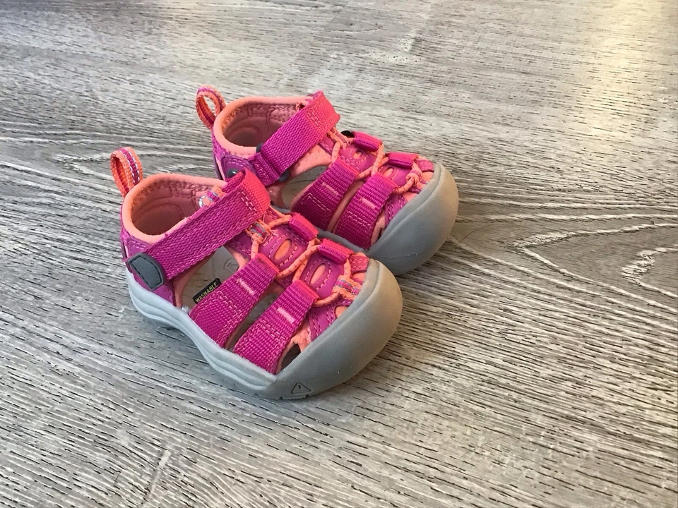 Keen Pink Slip on Sandals Baby Toddler Size 4 Girls Shoes 1021498 Water Shoes - Image 2 of 4