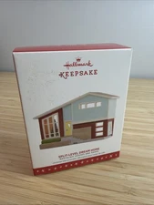 Hallmark SPLIT-LEVEL DREAM HOME MCM Keepsake Ornament Nostalgic Houses  2016