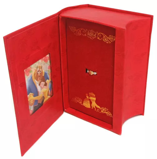 Anillo de princesa Sega La Bella y la Bestia Disney en estuche de libro lanzamiento 2018