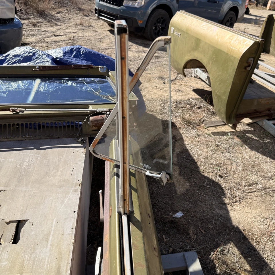 International Scout II 1971-1980 puerta lateral de pasajero (casi completa) Foto 4 de 4