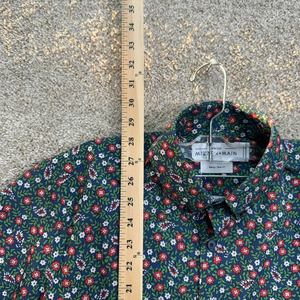 Camisa Mizzen+Main Sotavento Para Hombres Ajuste Pequeño Manga Corta Abotonada Floral Foto 3 de 4