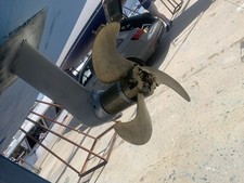 Elica  3 pale abbattibili Volvo Penta 16x11, Montata su Vela 41’ , come nuova.