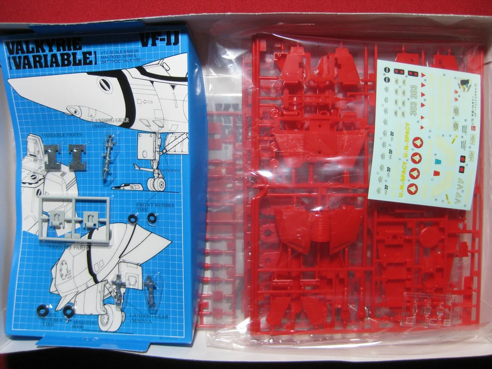 VF-1J Valkyrie Millia Macross Variable Bandai 1/72 Model Kit Vintage Robotech - Image 2 of 4