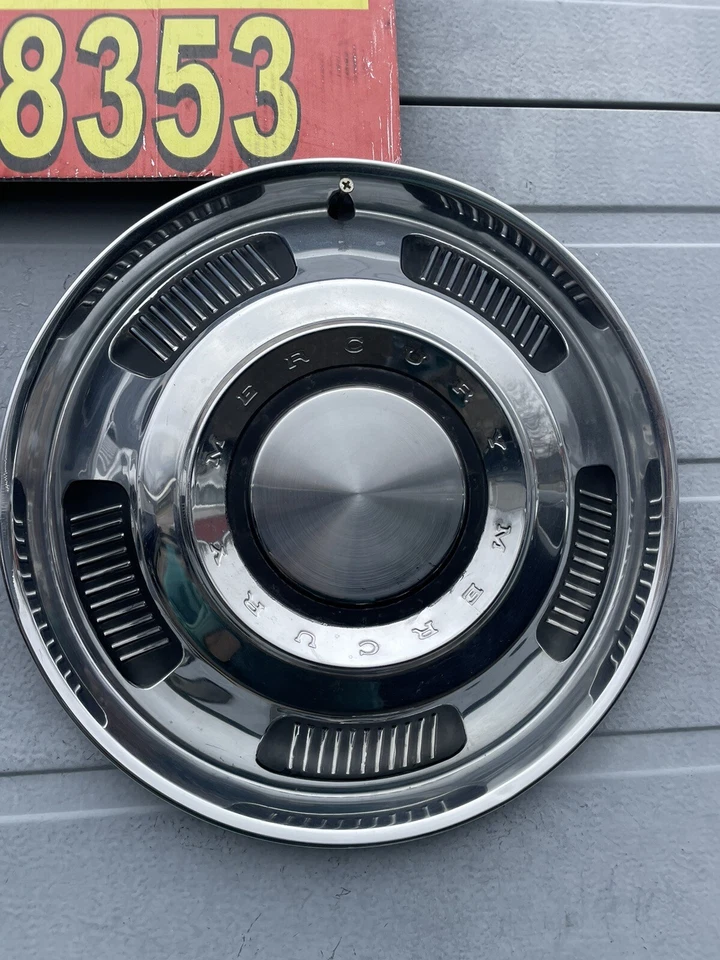 Juego de 4 tapacubos Mercury 1966-67 14” Comet raros hermosos negros/inoxibles. Verynice Foto 3 de 4