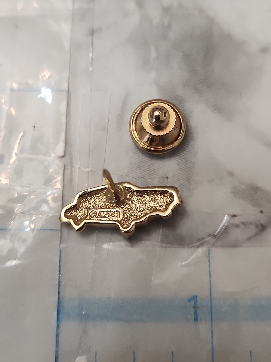 Vintage Avon Antique Classic Car Gold Tone Lapel Pin Hat Lanyard Pins Tie