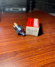 Engine Oil Pressure Sender Standard PS-132 - Make Offer!!