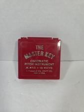 Vintage The Master Key Chromatic Pitch Instrument 13 Keys A-440 Wm Kratt Co. USA