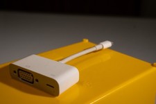Genuine Apple Lightning to VGA Adapter A1439 – iPhone iPad – White – Tested