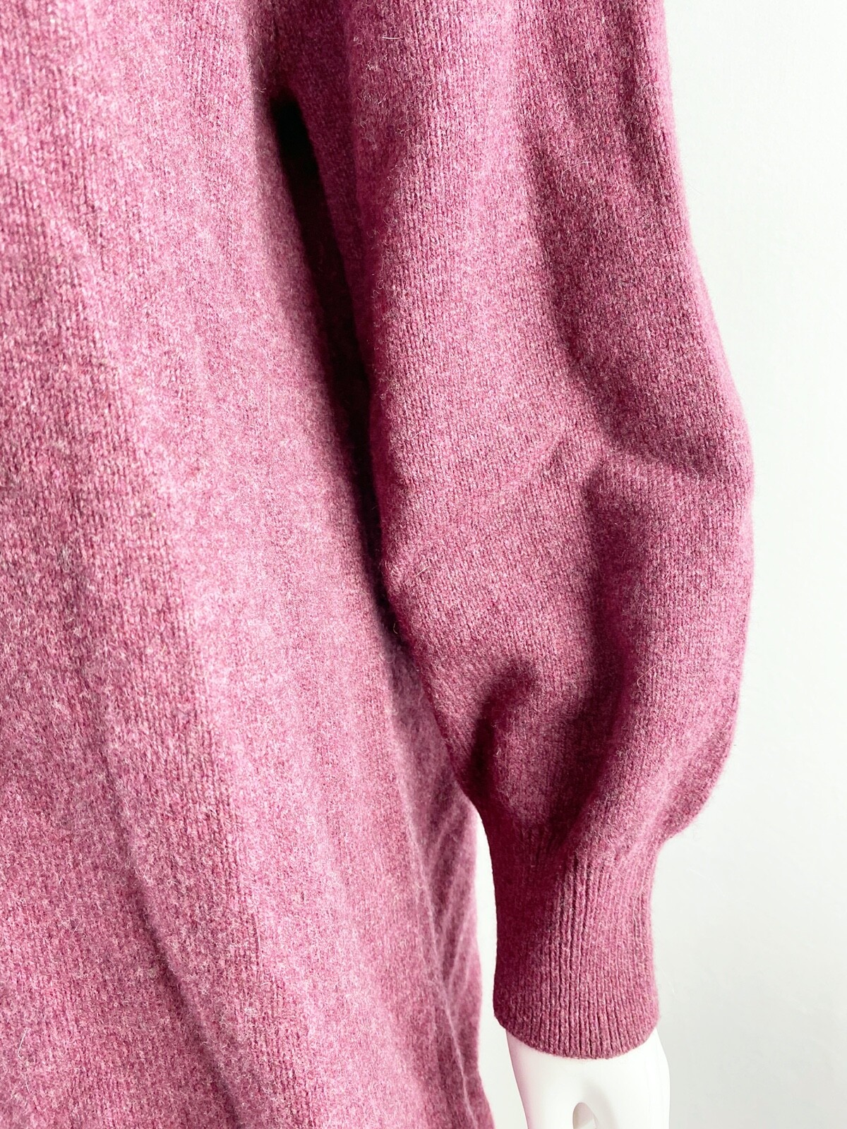 uniqlo red turtleneck