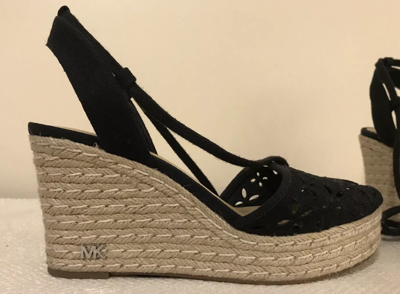 closed women's shoes