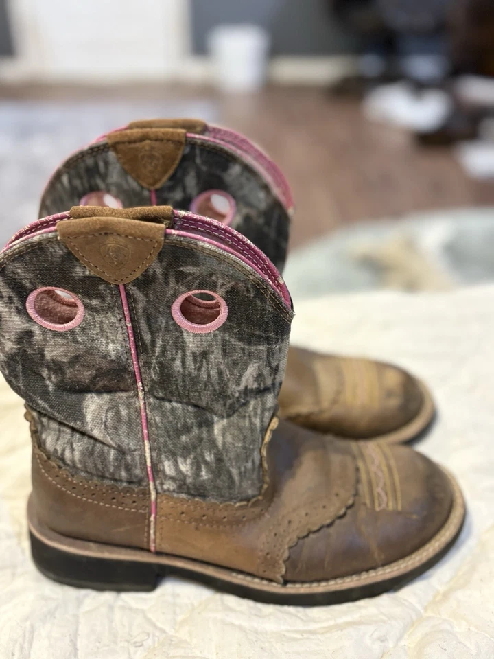 Женские ковбойские сапоги вестерн Ariat Fatbaby 7,5 B кожа камуфляж розовый 10006854 - Изображение 2 из 4