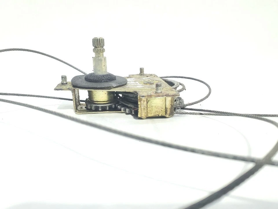 1982 1990 Alfa Romeo Spider Veloce OEM Front Right Window Regulator  - Image 4 of 4