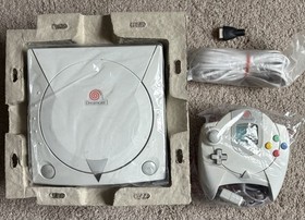 Sega Dreamcast Console In Original Box + 3 Games Works Great