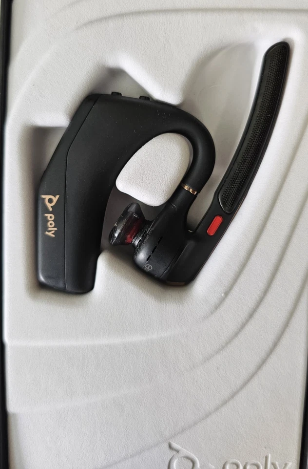Plantronics Poly Voyager Legend 50 Premium Bluetooth Rechargeable Headset - Image 3 of 4