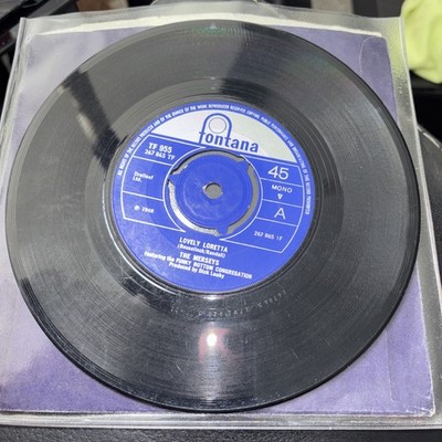 The Merseys - Lovely Loretta/Dreaming 7  Vinyl. VG/VG