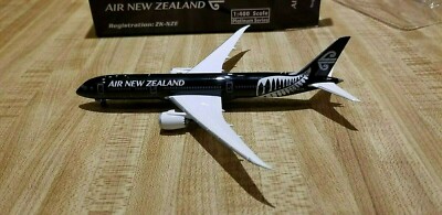 Phoenix Models Air New Zealand B 787-919 1:400 PH10936 All black Cols ZK-NZE