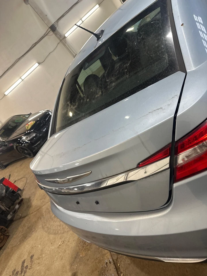 Used Deck Lid fits: 2012 Chrysler 200 Sdn Grade A Foto 4 de 4