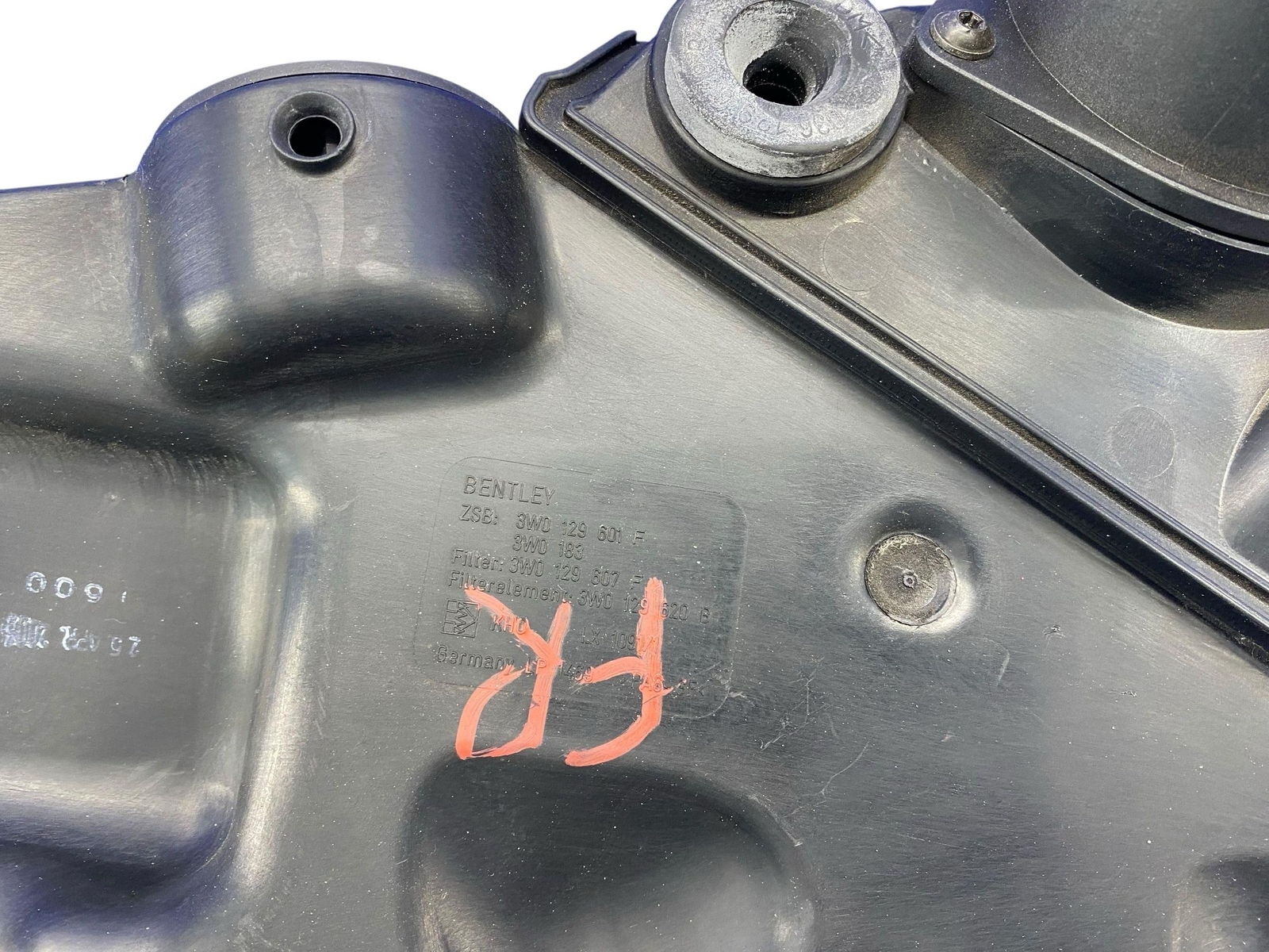 2006-2012 BENTLEY CONTINENTAL FLYING SPUR 6.0 FRONT RH AIR INTAKE FILTER HOUSING