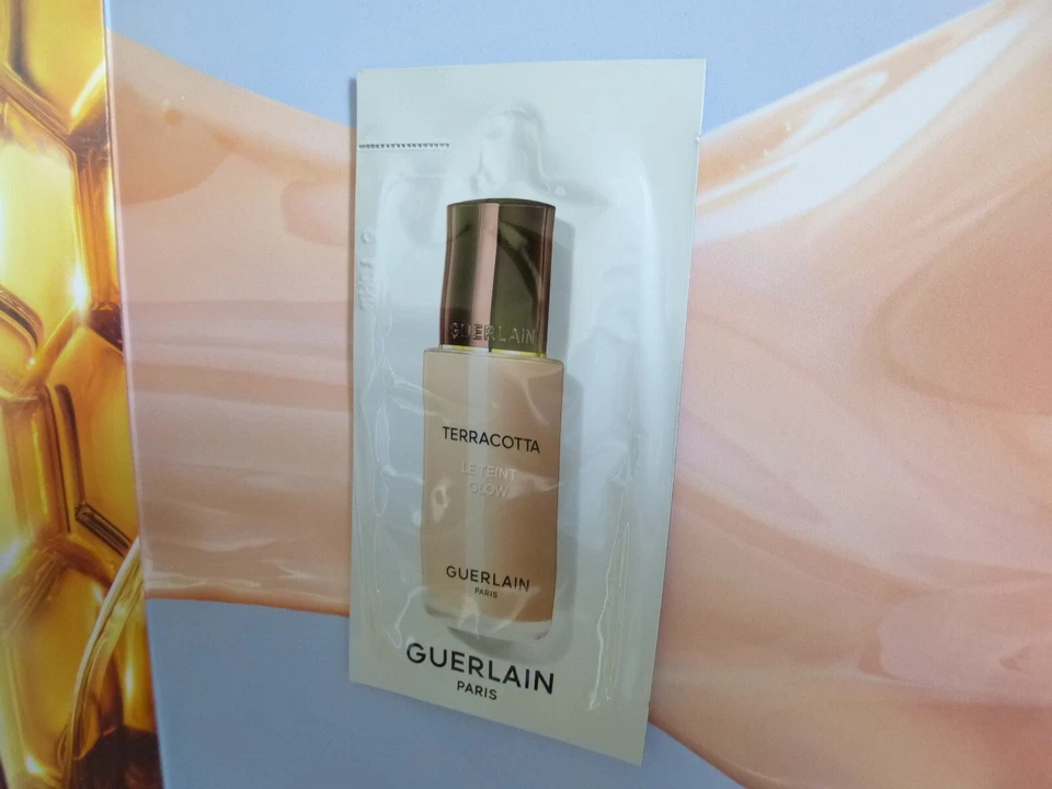 Guerlain Abeille Royale 0,5 ml Serum Probe + Terracotta Le Teint Glow 0,5 ml - Bild 4 von 4