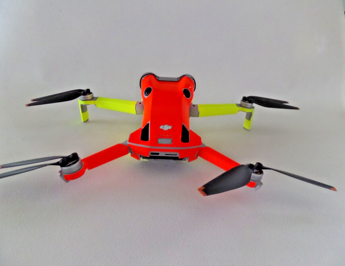 DJI Mini 4 Pro Wrap Skin Fluorescente Arancione &ndash; Protezione Full Body, Made In UK