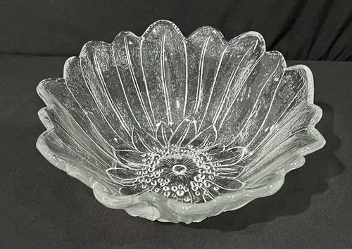 Vintage Lily Pons Sunflower Bowl Flower Floral Indiana Clear Glass Serving 7"