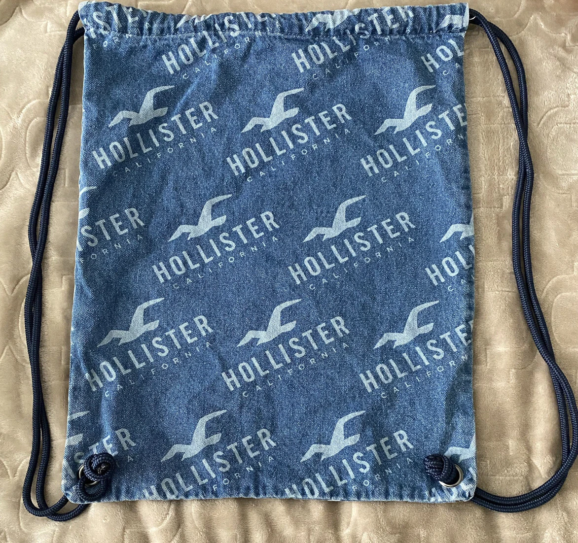 Hollister drawstring bag deals