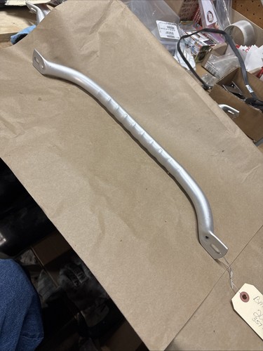 International 4700 ALUMINUM 19.5(in) Grab Handle, Cab Entry (Front) - Used