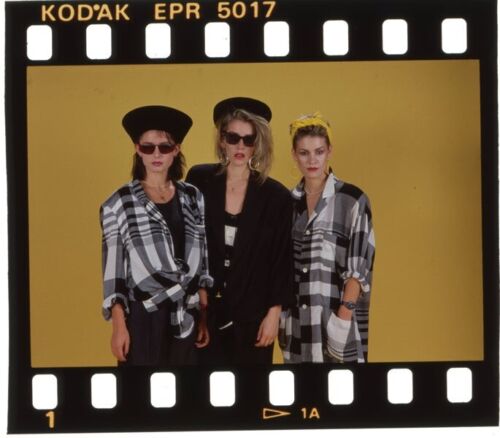 Bananarama 1980s Girl Band Photo Shoot Sunglasses Original Camera Transparency - Afbeelding 1 van 1