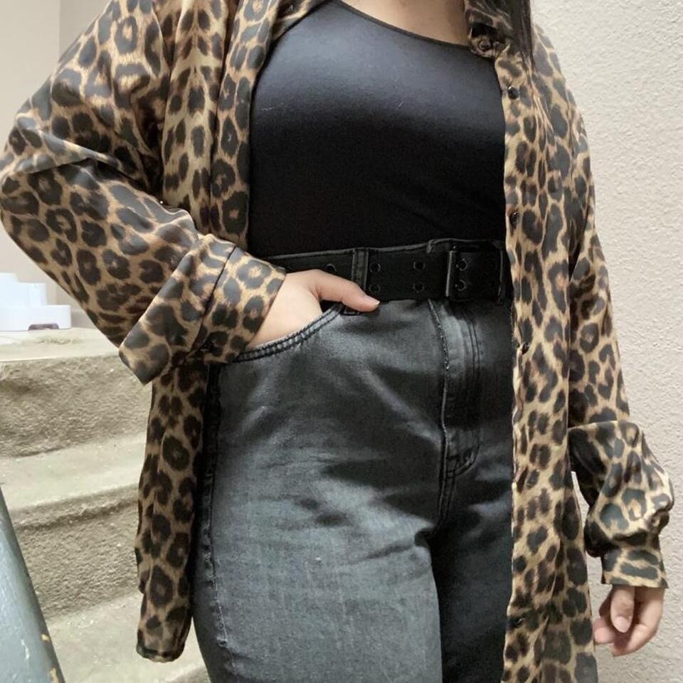 cheetah print button blouse, missing a button, Br… - image 3