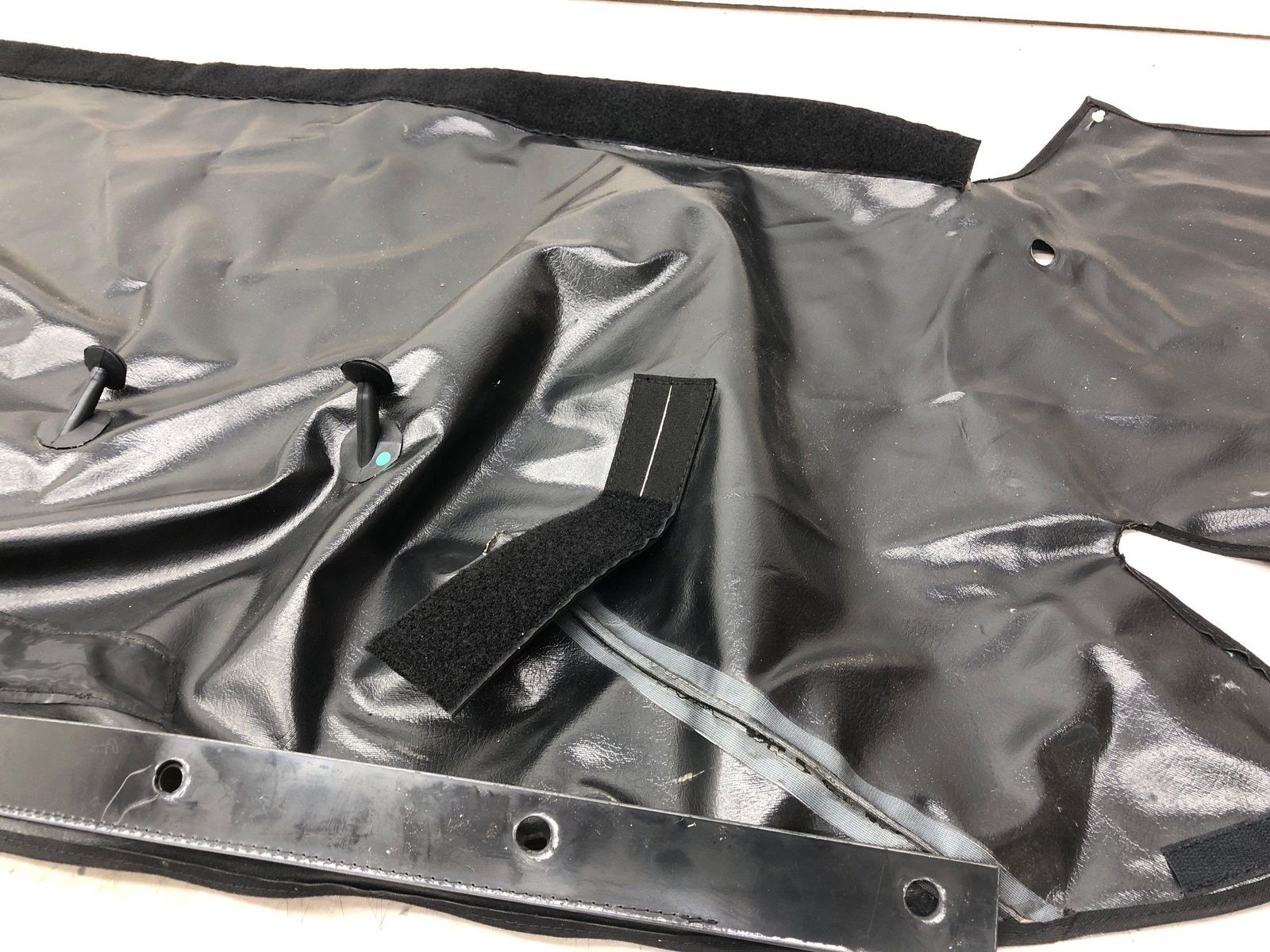2009 ASTON MARTIN V8 VANTAGE REAR CONVERTIBLE LINER FABRIC PANEL 6G332442AE OEM