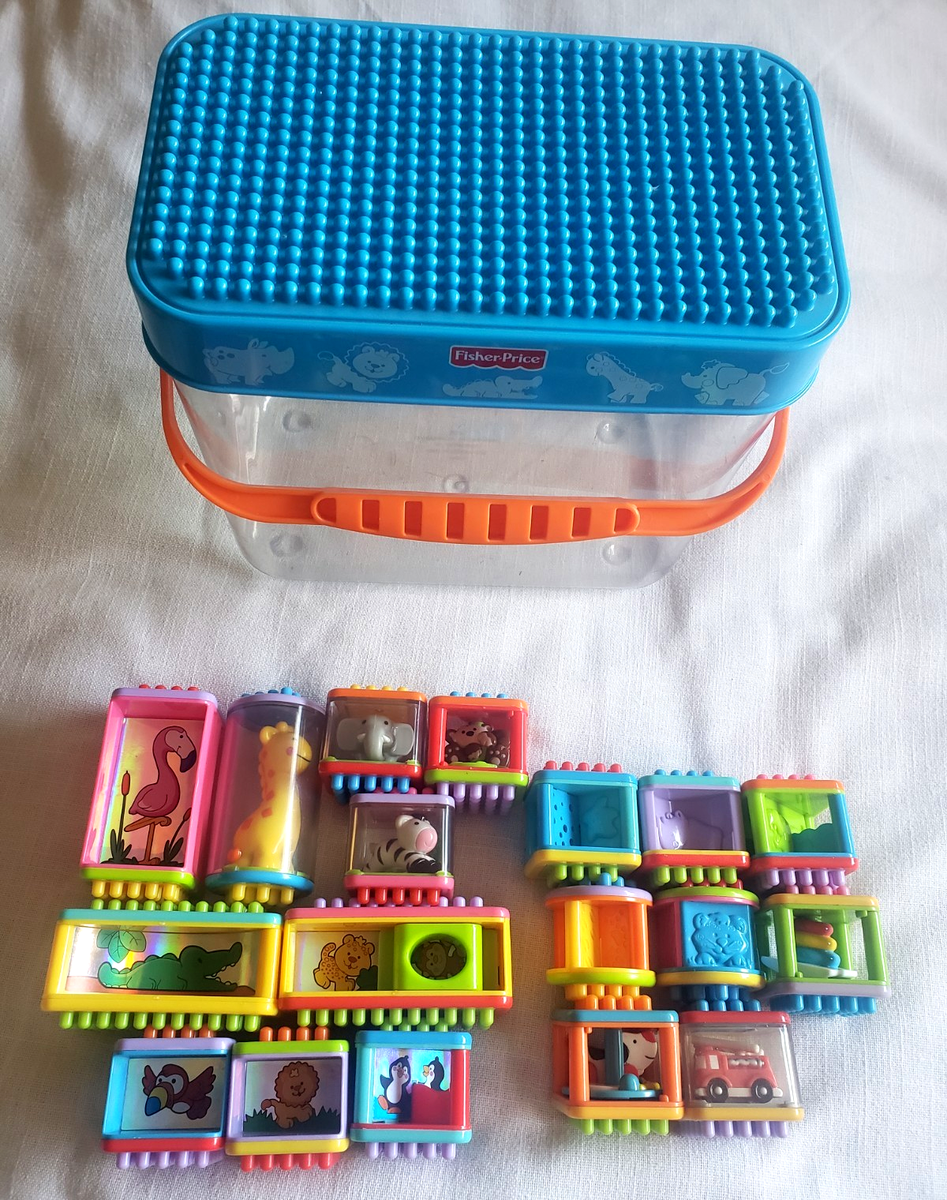 Vtg Fisher Price Peek a Boo 18 Bristle Block Sensory/Animal/Foil