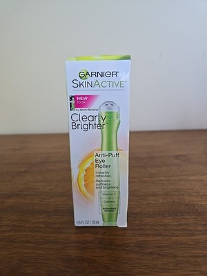Garnier Skin Active Clearly Brighter Anti-Puff Eye Roller Gel Formula 0.5 Ounce