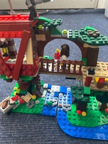 LEGO 31053 CREATOR: Tree house Adventures 3 in 1 set