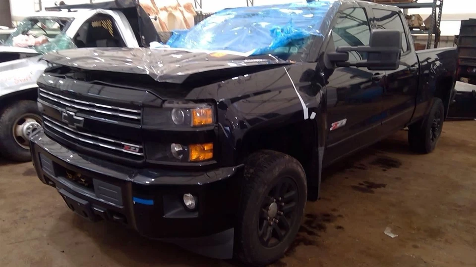 (LOCAL PICKUP ONLY) Rear Bumper Step Bumper Opt VT5 Fits 15-19 SIERRA 2500 PICKU - Image 3 of 4