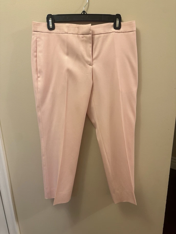 Traje de mujer Alexander McQueen/diseño Sarah Burton Foto 3 de 4