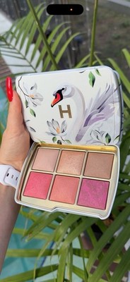 Hourglass Ambient Lighting Edit Unlocked Swan Palette – Limited