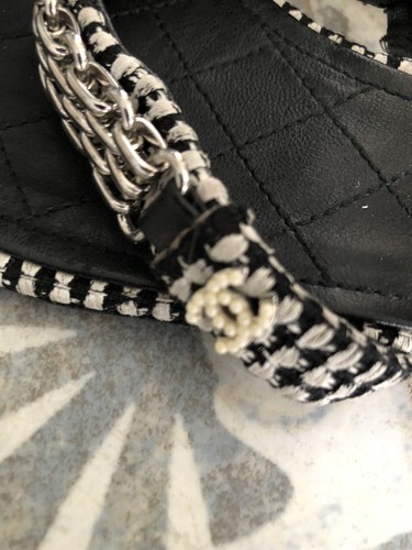 CHANEL 2016 Tweed Chained Flat Shoes Sandals Leather Mini Pearls Logo Fit Sz.7.5 - Picture 3 of 7