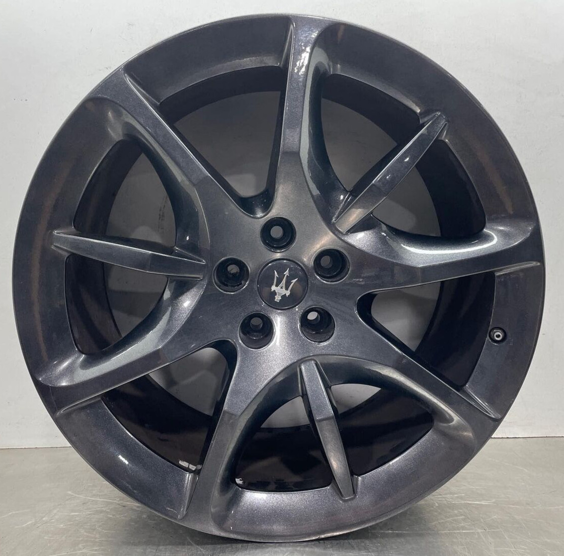 2013 Maserati Granturismo OEM Rear Alloy Wheel Rim 9 Spoke 20" x 10.5" *Edge*