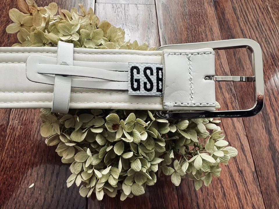 "Hebilla rectangular de cuero con logotipo de firma blanca de 41""/1,5"" DIRK BIKKEMBERGS para hombre" Foto 2 de 4